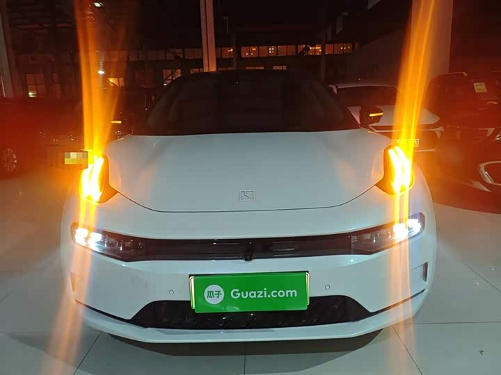 Фото 3 - Zeekr 001