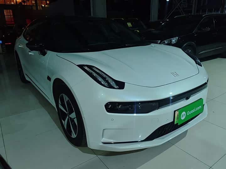 Фото 4 - Zeekr 001