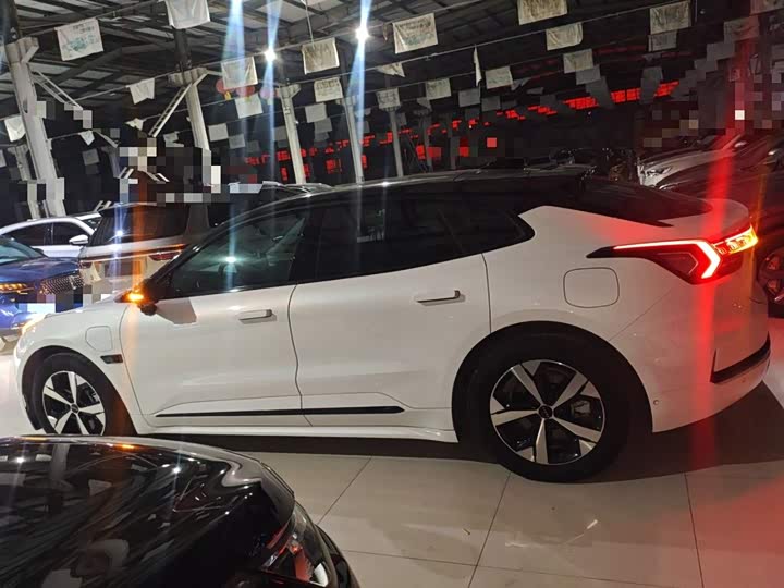 Фото 5 - Zeekr 001