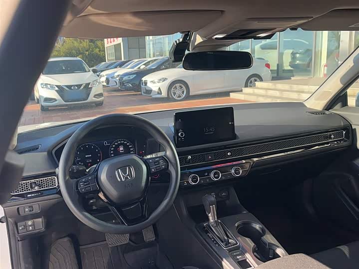 Фото 10 - Honda Civic