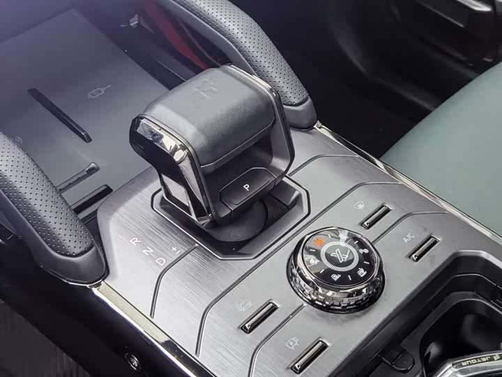 Фото 21 - Jetour T2