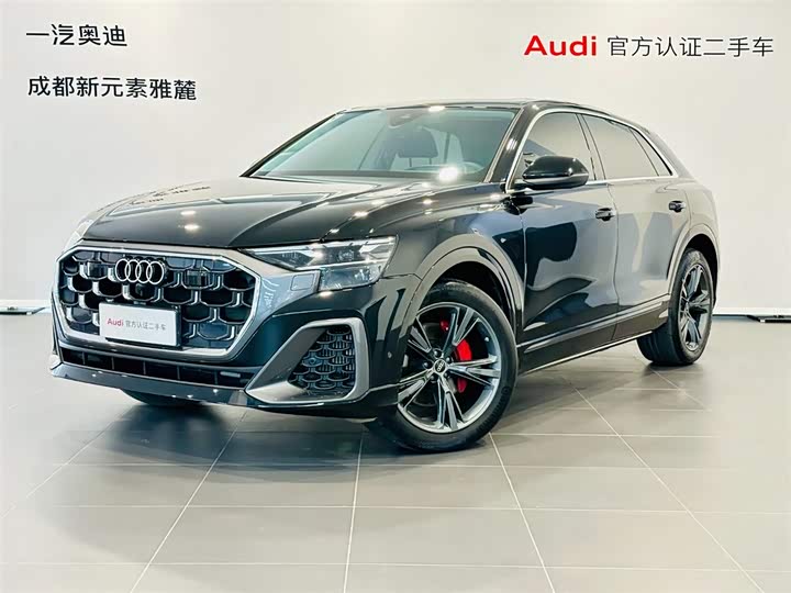 Фото 1 - Audi Q8