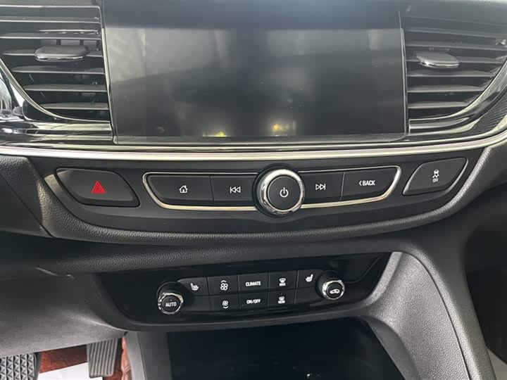 Фото 12 - Buick Regal