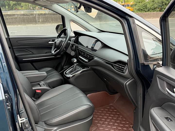 Фото 11 - GAC Trumpchi M6