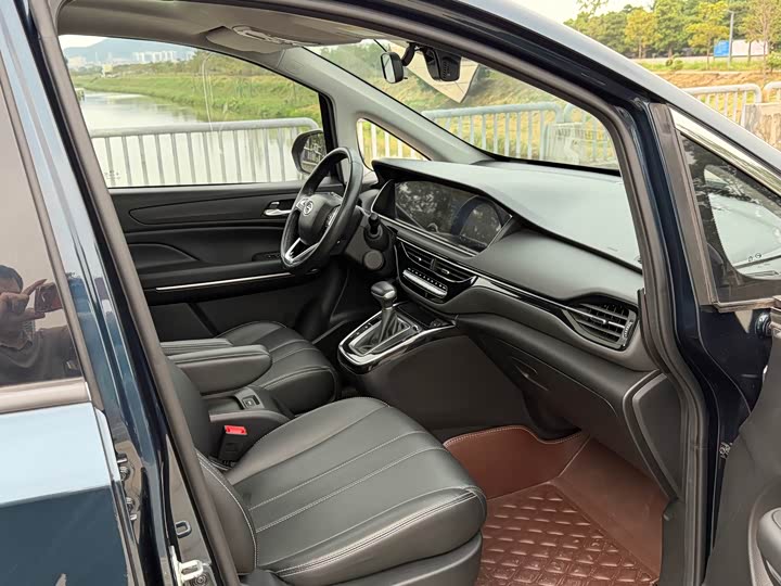 Фото 13 - GAC Trumpchi M6