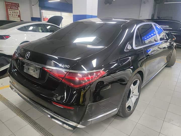 Фото 2 - Mercedes-Benz Maybach S-Class