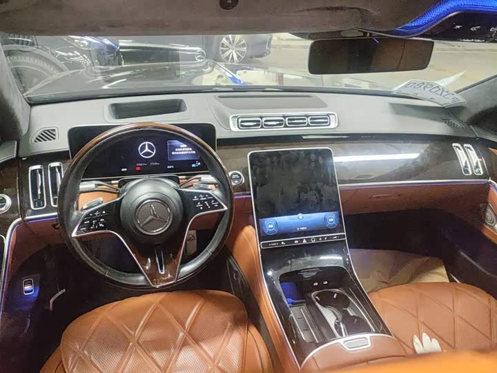 Фото 5 - Mercedes-Benz Maybach S-Class