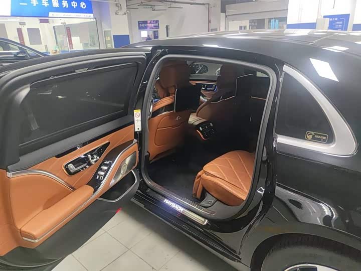 Фото 8 - Mercedes-Benz Maybach S-Class