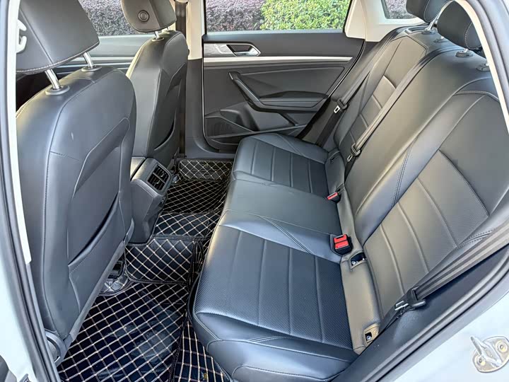 Фото 6 - Volkswagen Lavida