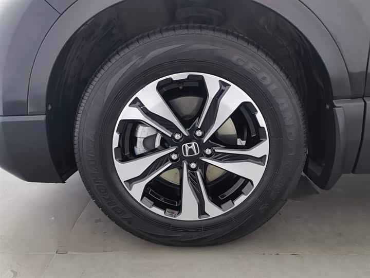 Фото 17 - Honda CR-V