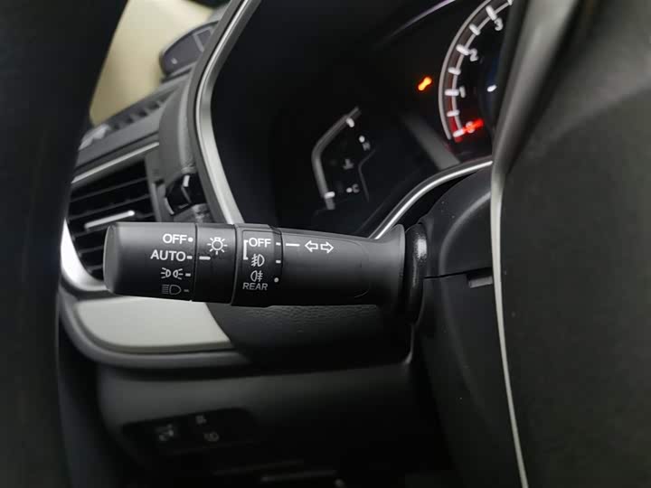 Фото 21 - Honda CR-V