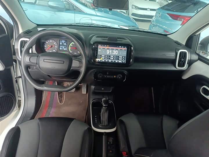 Фото 10 - Roewe Clever