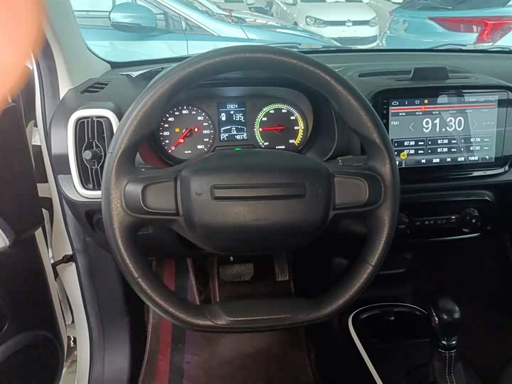 Фото 11 - Roewe Clever