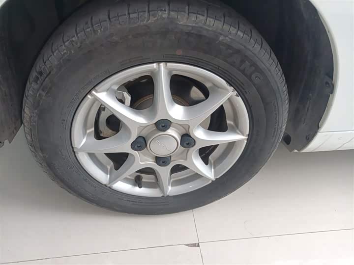 Фото 23 - Roewe Clever