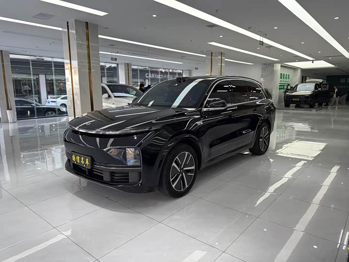 Фото 1 - LiXiang L8