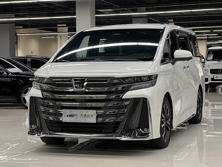 Фото 1 - Toyota Vellfire