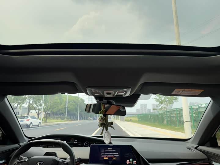 Фото 15 - Changan UNI-V