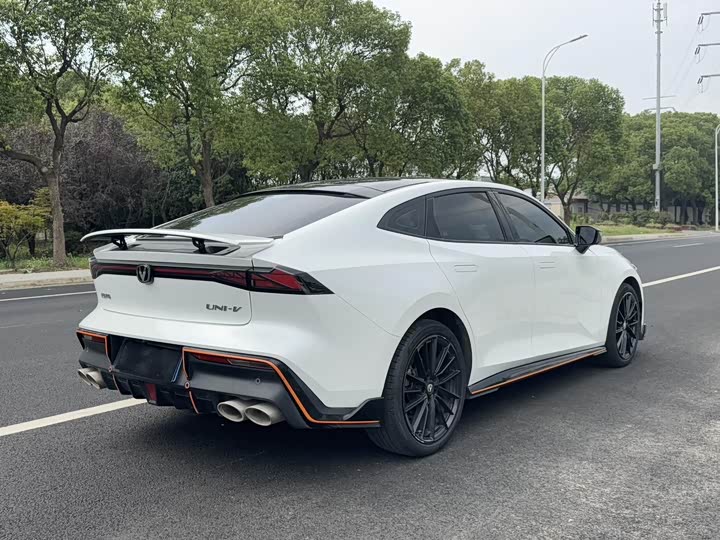 Фото 5 - Changan UNI-V