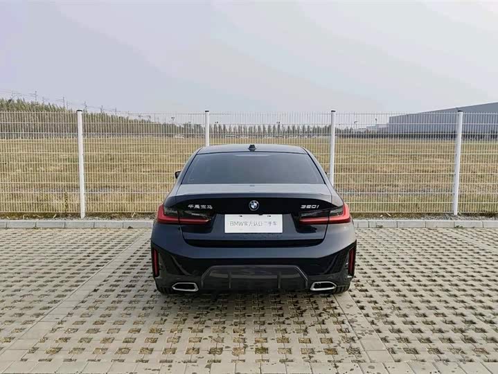 Фото 3 - BMW 3 Series