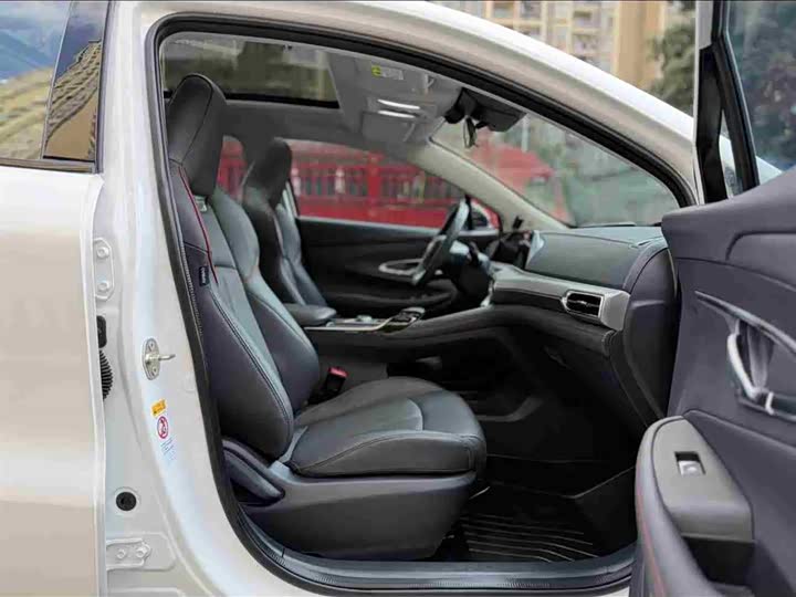 Фото 12 - Changan UNI-T