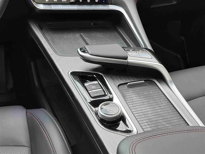 Фото 16 - Changan UNI-T