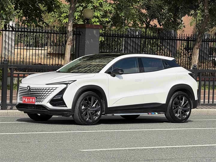 Фото 3 - Changan UNI-T