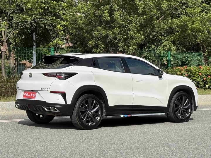 Фото 5 - Changan UNI-T