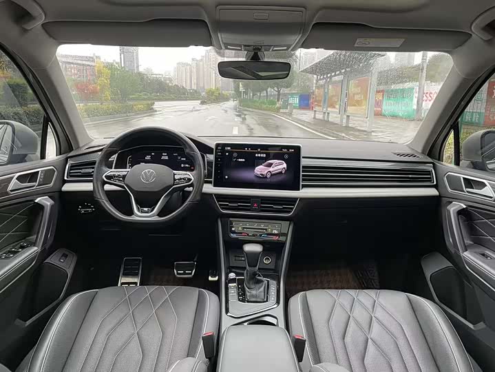 Фото 5 - Volkswagen Tiguan L Pro