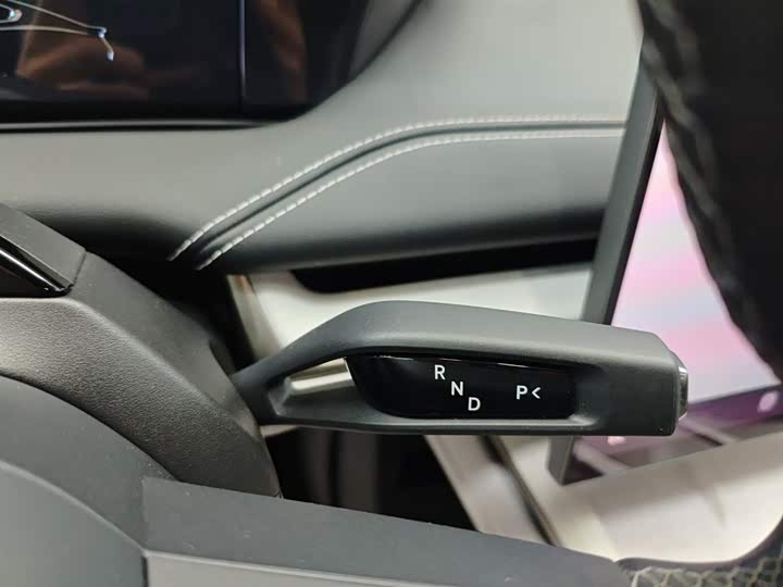 Фото 14 - Xiaomi SU7