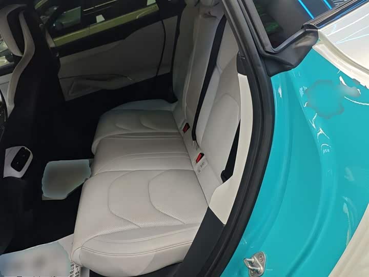 Фото 17 - Xiaomi SU7