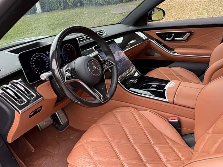 Фото 10 - Mercedes-Benz Maybach S-Class