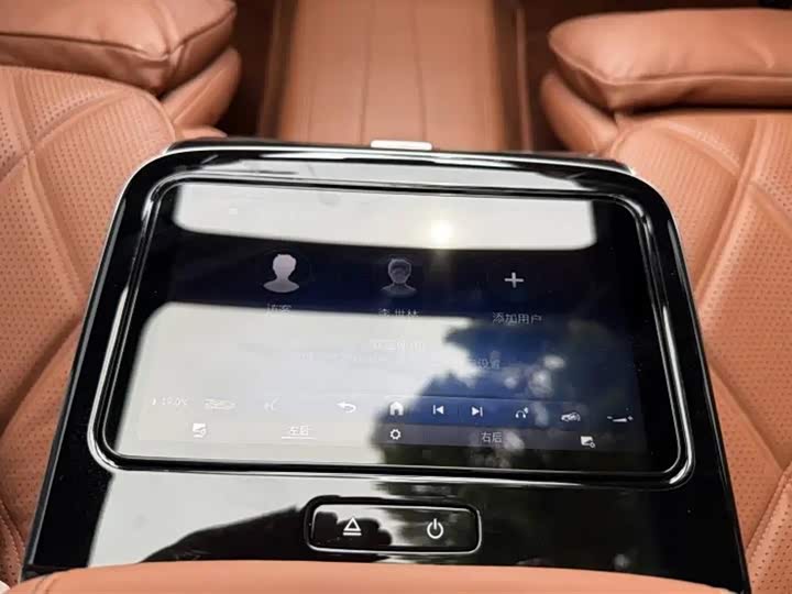 Фото 12 - Mercedes-Benz Maybach S-Class