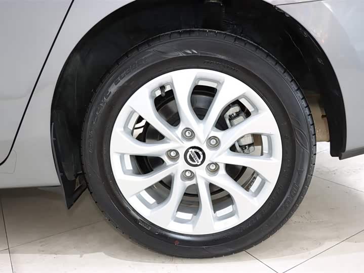 Фото 19 - Nissan Sylphy