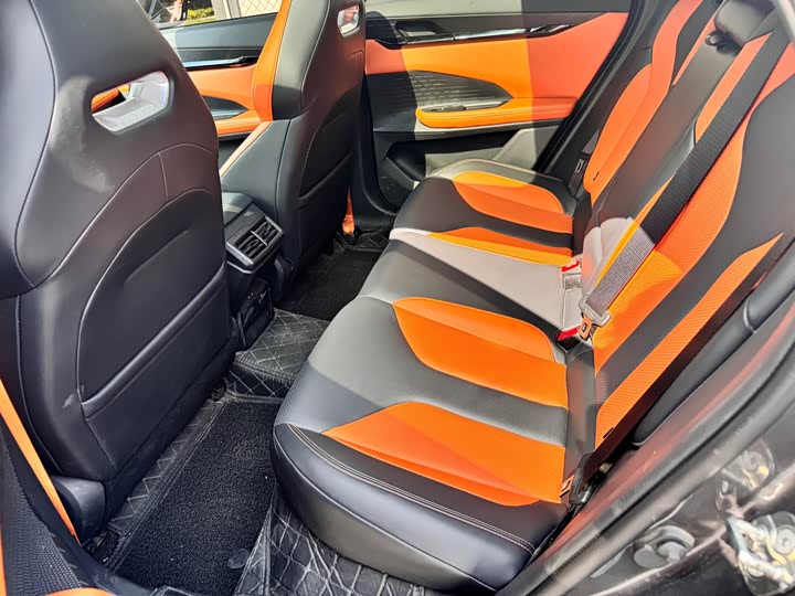 Фото 10 - Changan UNI-V