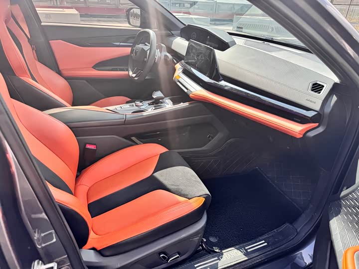 Фото 11 - Changan UNI-V