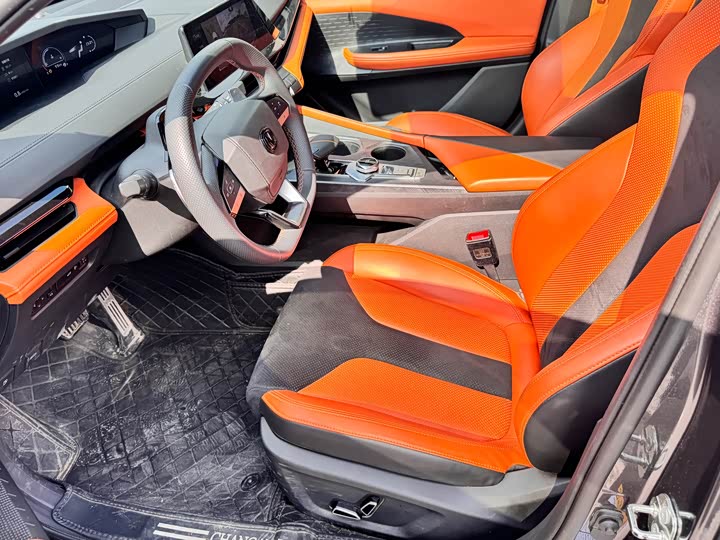 Фото 9 - Changan UNI-V