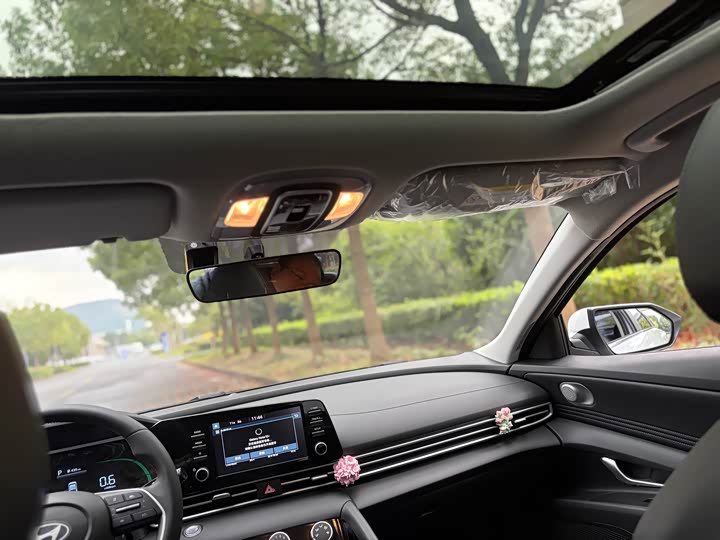 Фото 12 - Hyundai Elantra N line