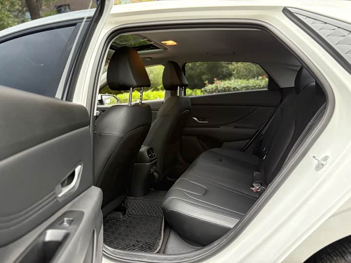 Фото 7 - Hyundai Elantra N line