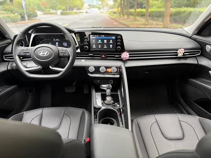 Фото 8 - Hyundai Elantra N line