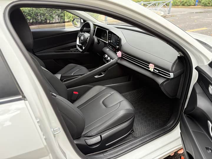 Фото 9 - Hyundai Elantra N line