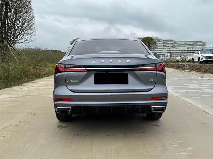 Фото 8 - Roewe i5