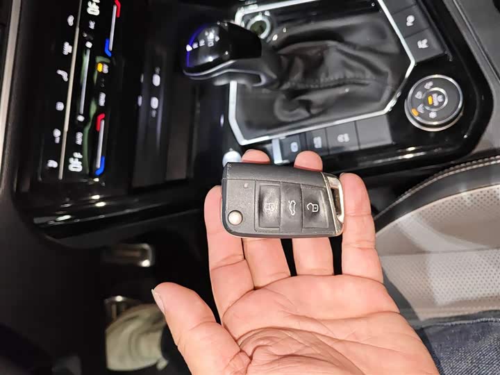 Фото 11 - Volkswagen Tayron