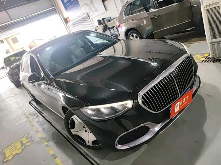 Фото 2 - Mercedes-Benz Maybach S-Class