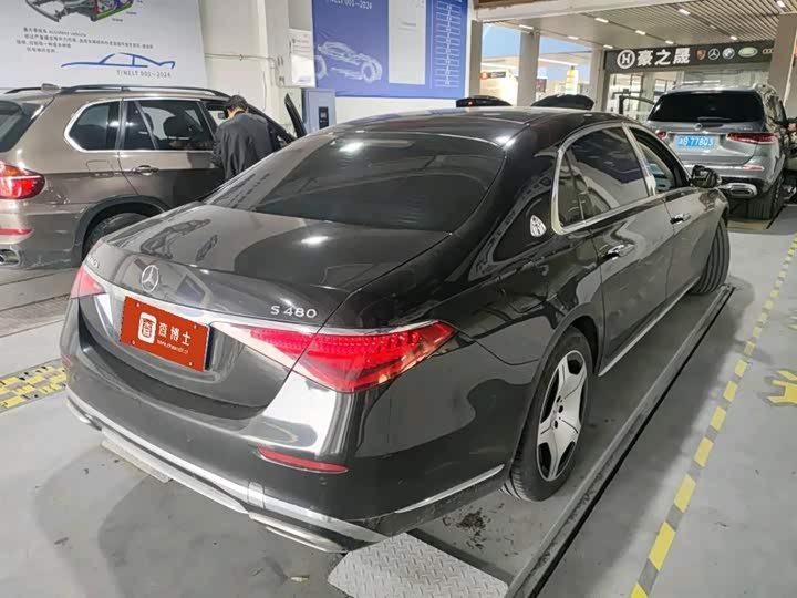 Фото 3 - Mercedes-Benz Maybach S-Class