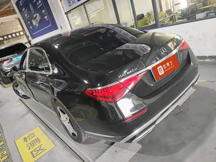 Фото 4 - Mercedes-Benz Maybach S-Class