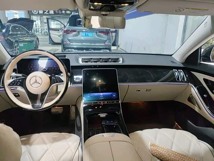 Фото 9 - Mercedes-Benz Maybach S-Class