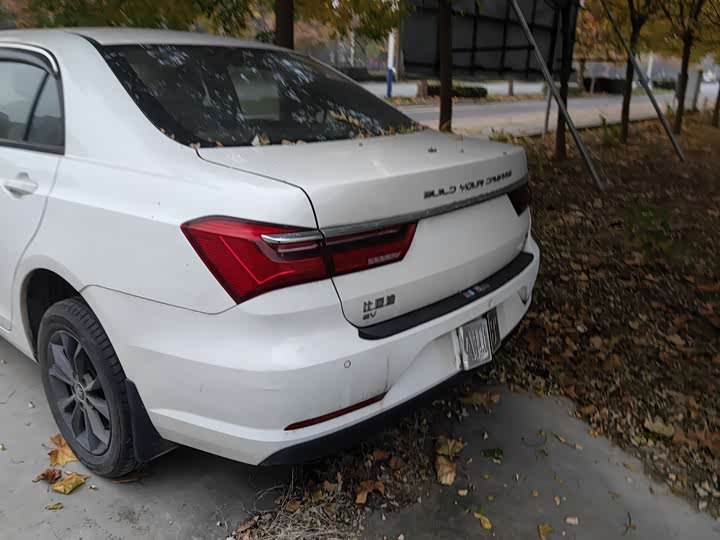 Фото 14 - BYD Qin EV