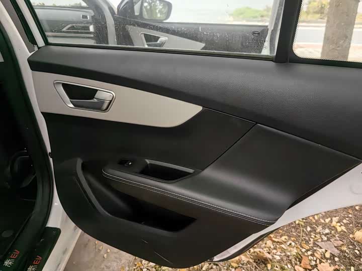 Фото 8 - BYD Qin EV