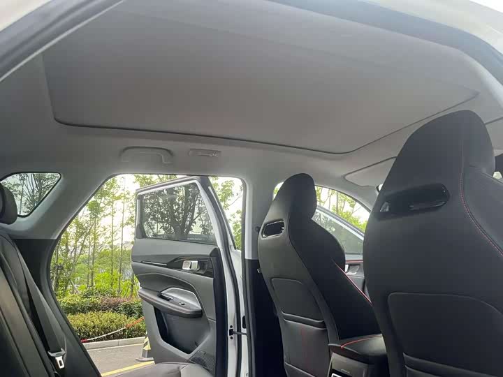 Фото 8 - Changan Oshan Z6