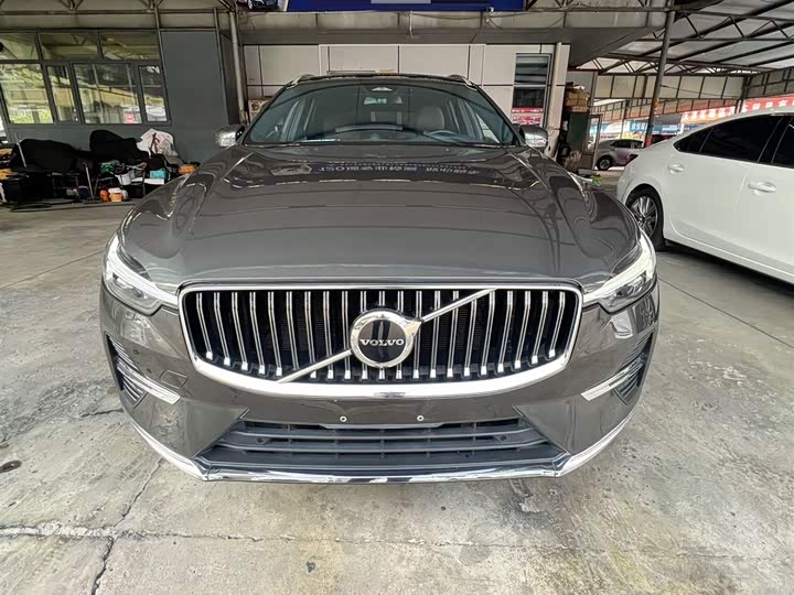 Фото 2 - Volvo XC60